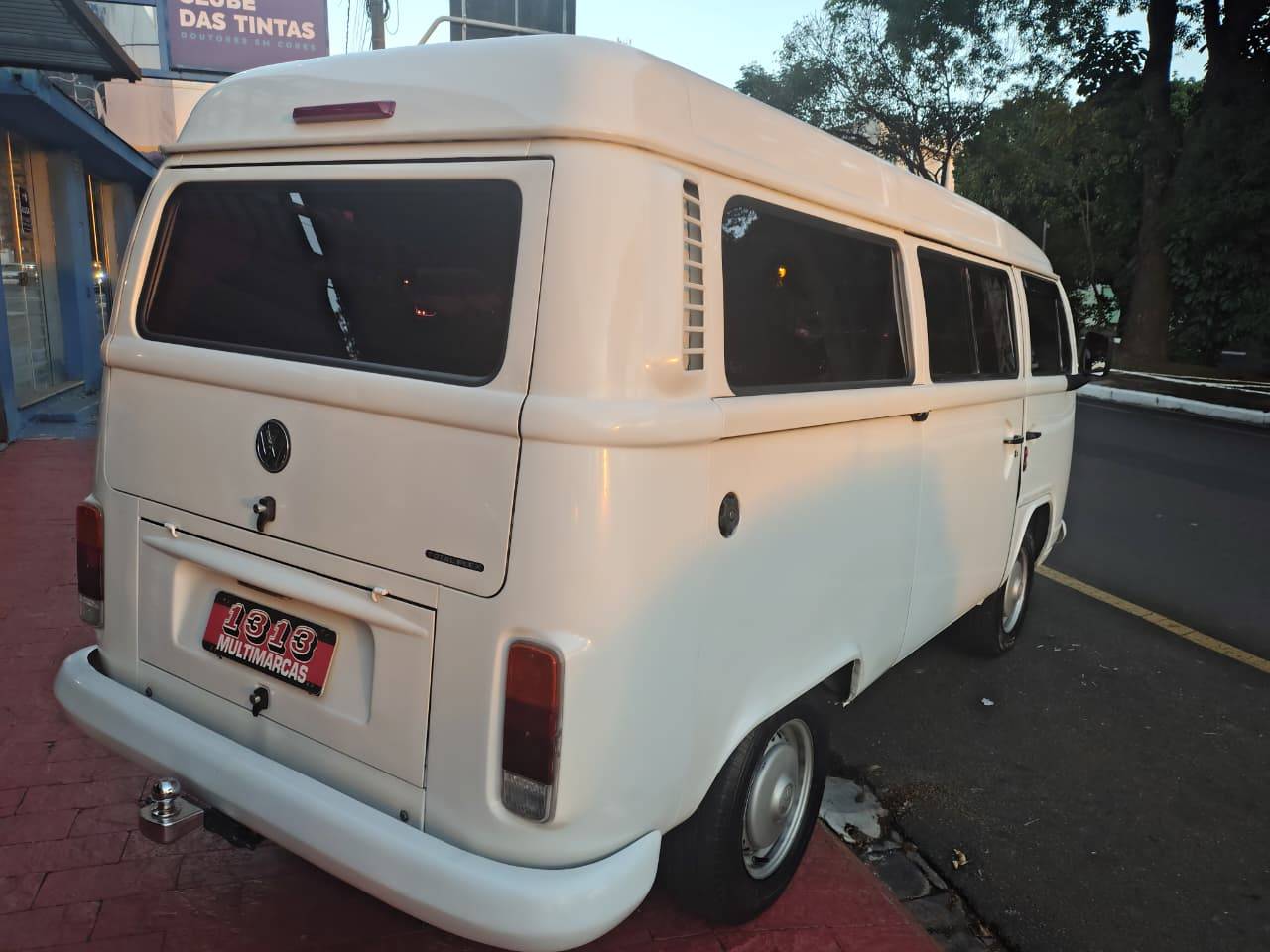 VOLKSWAGEN KOMBI