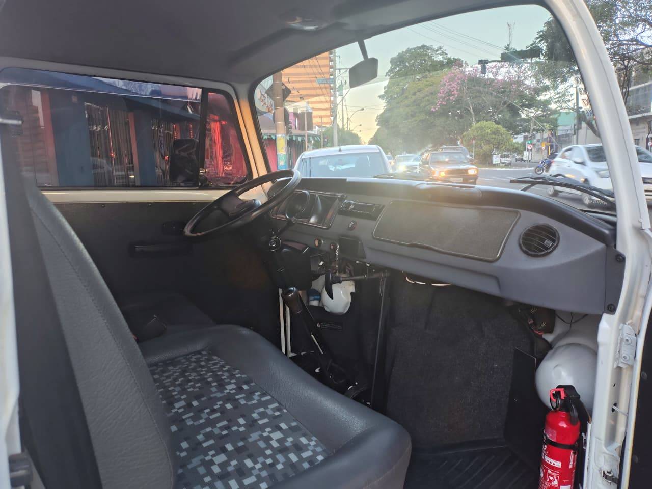 VOLKSWAGEN KOMBI