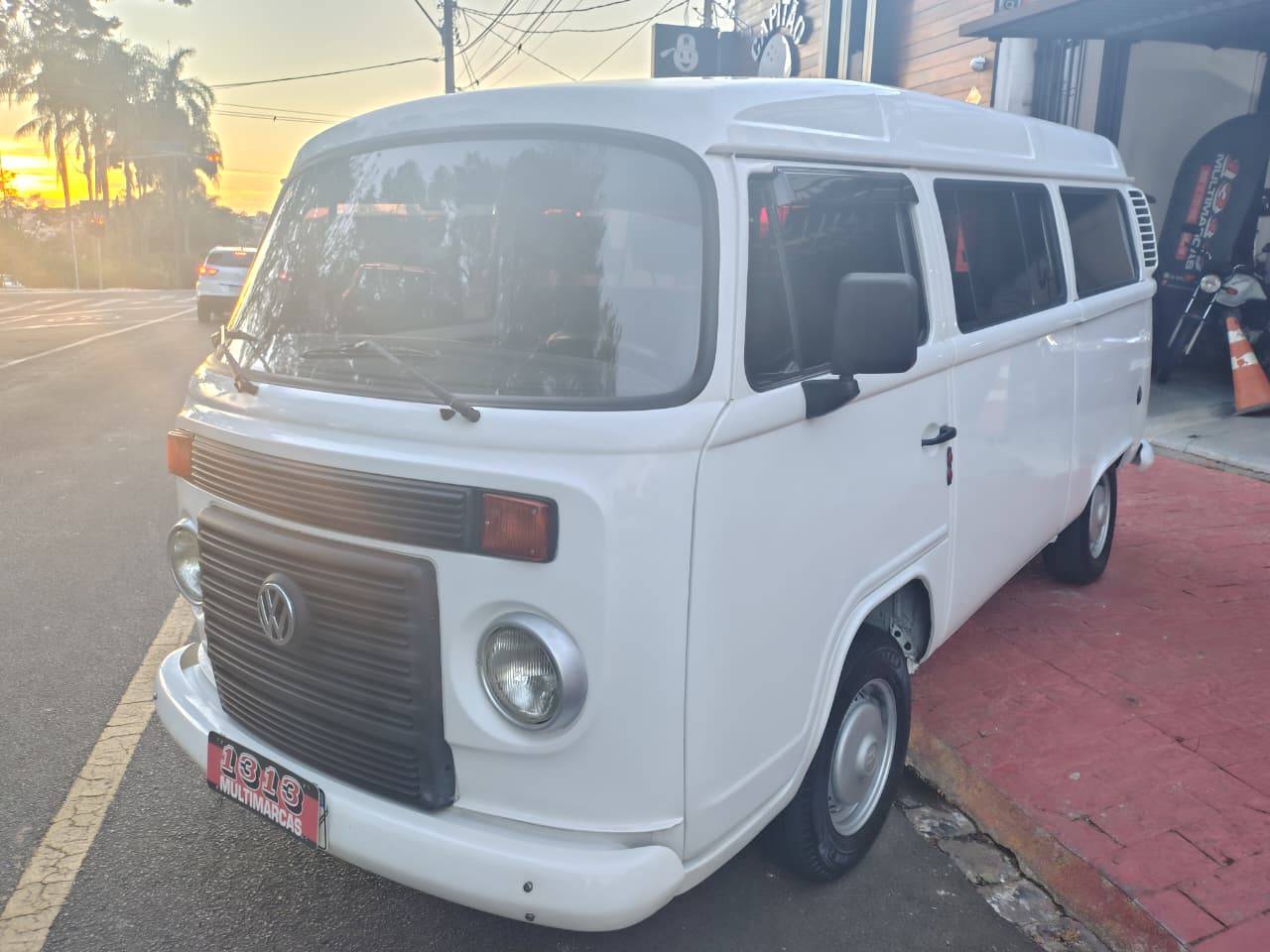 VOLKSWAGEN KOMBI