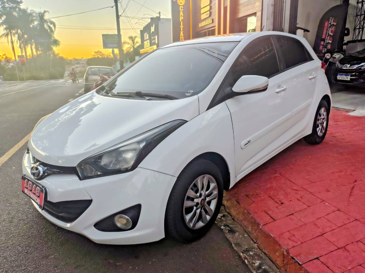 HYUNDAI HB20