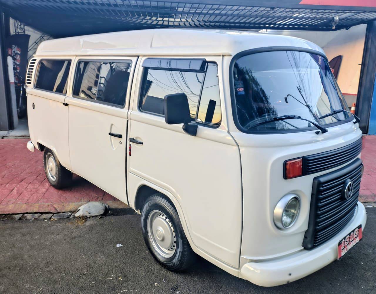 VOLKSWAGEN KOMBI