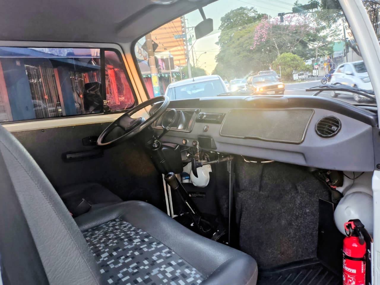 VOLKSWAGEN KOMBI