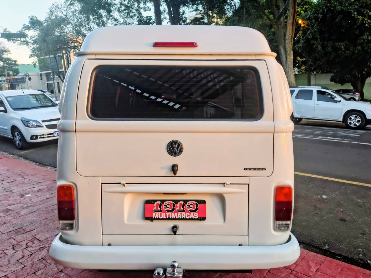 VOLKSWAGEN KOMBI