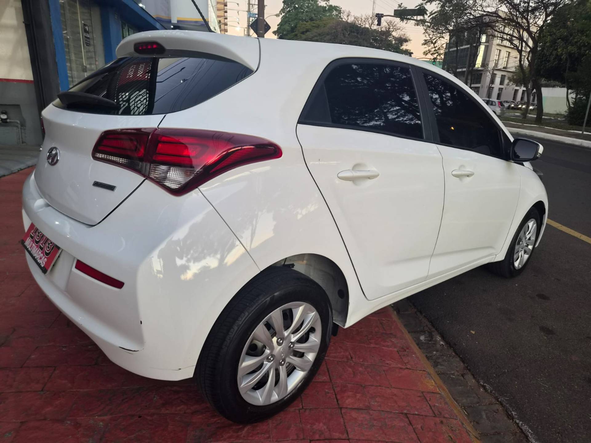 HYUNDAI HB20