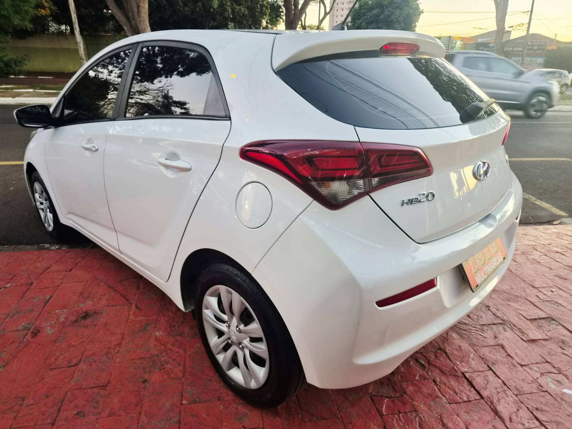 HYUNDAI HB20