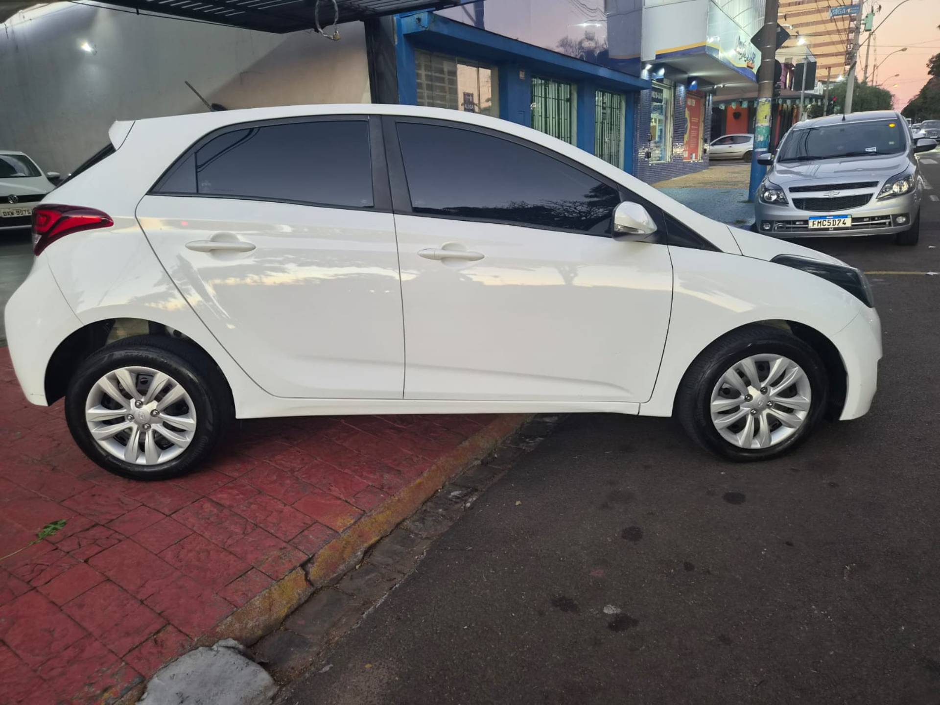 HYUNDAI HB20