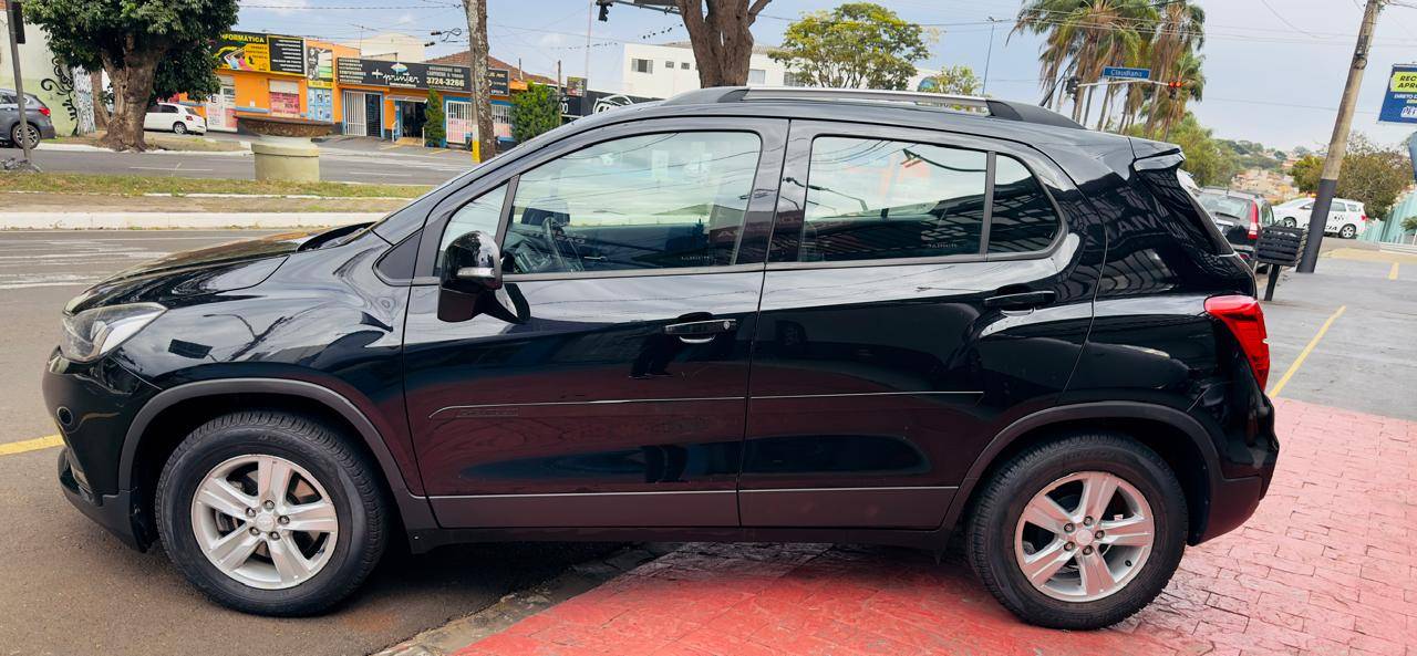 CHEVROLET TRACKER