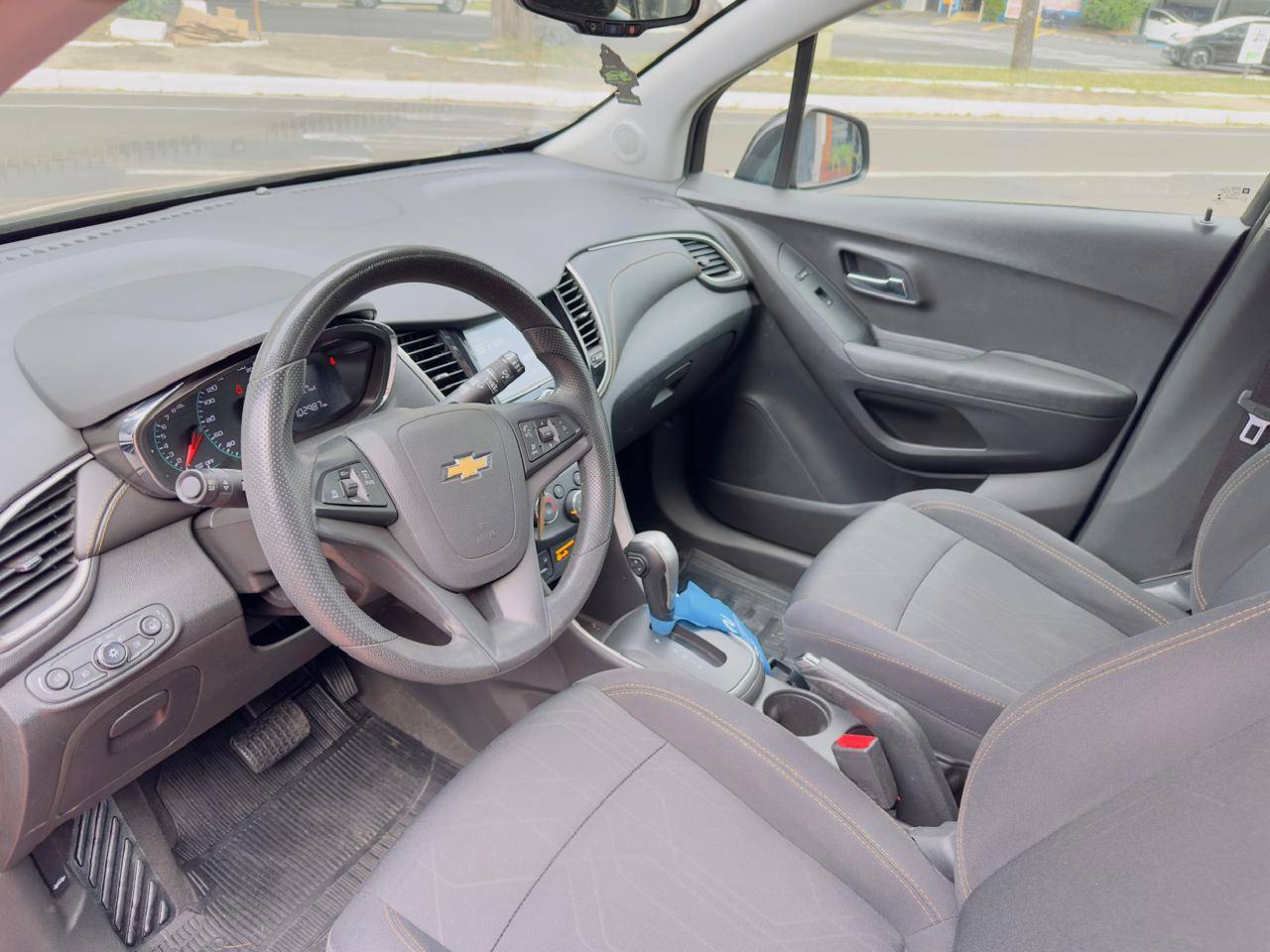 CHEVROLET TRACKER