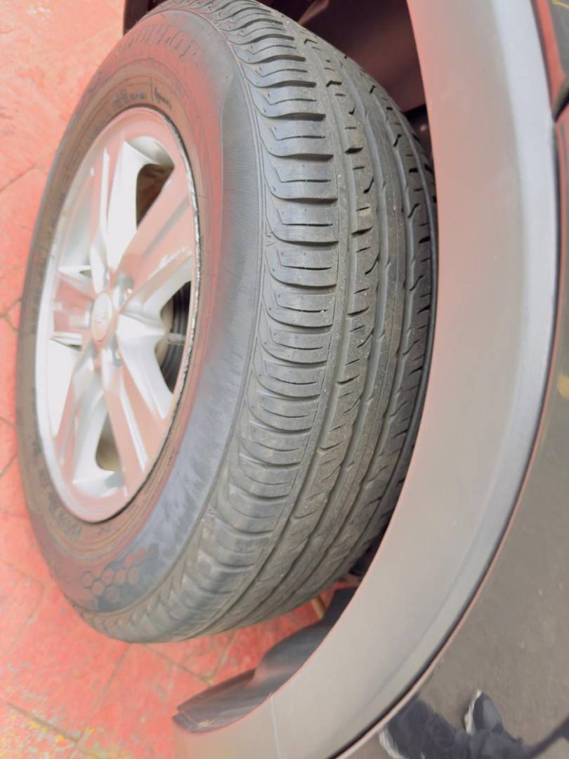 CHEVROLET TRACKER