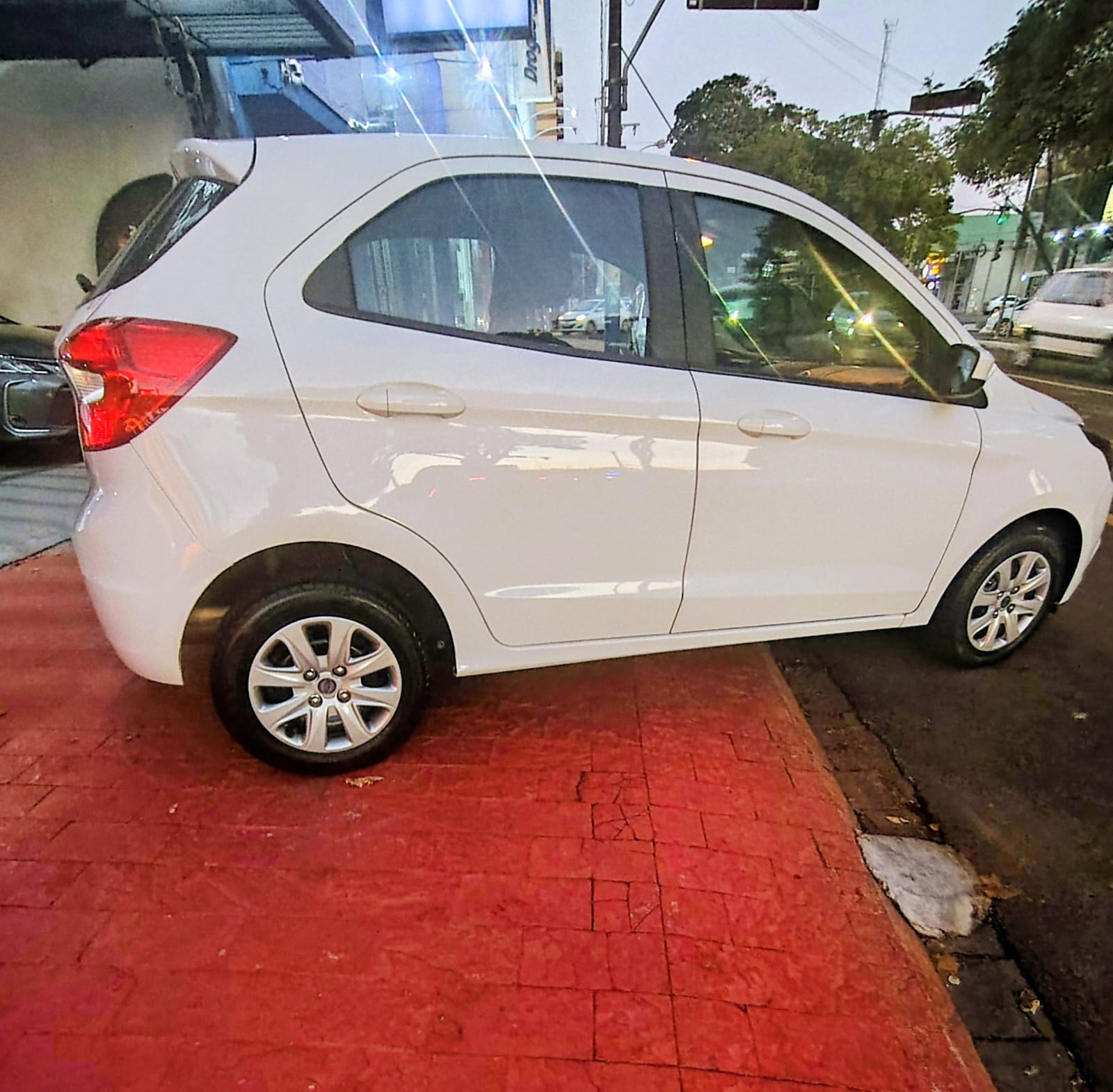 FORD KA