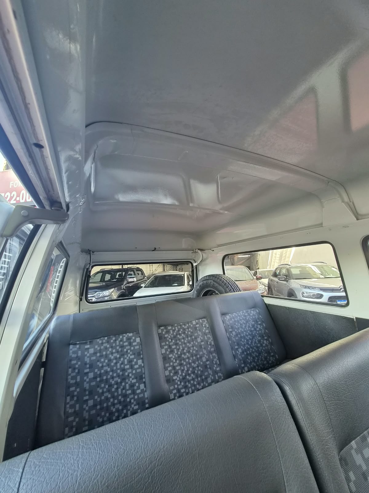 VOLKSWAGEN KOMBI