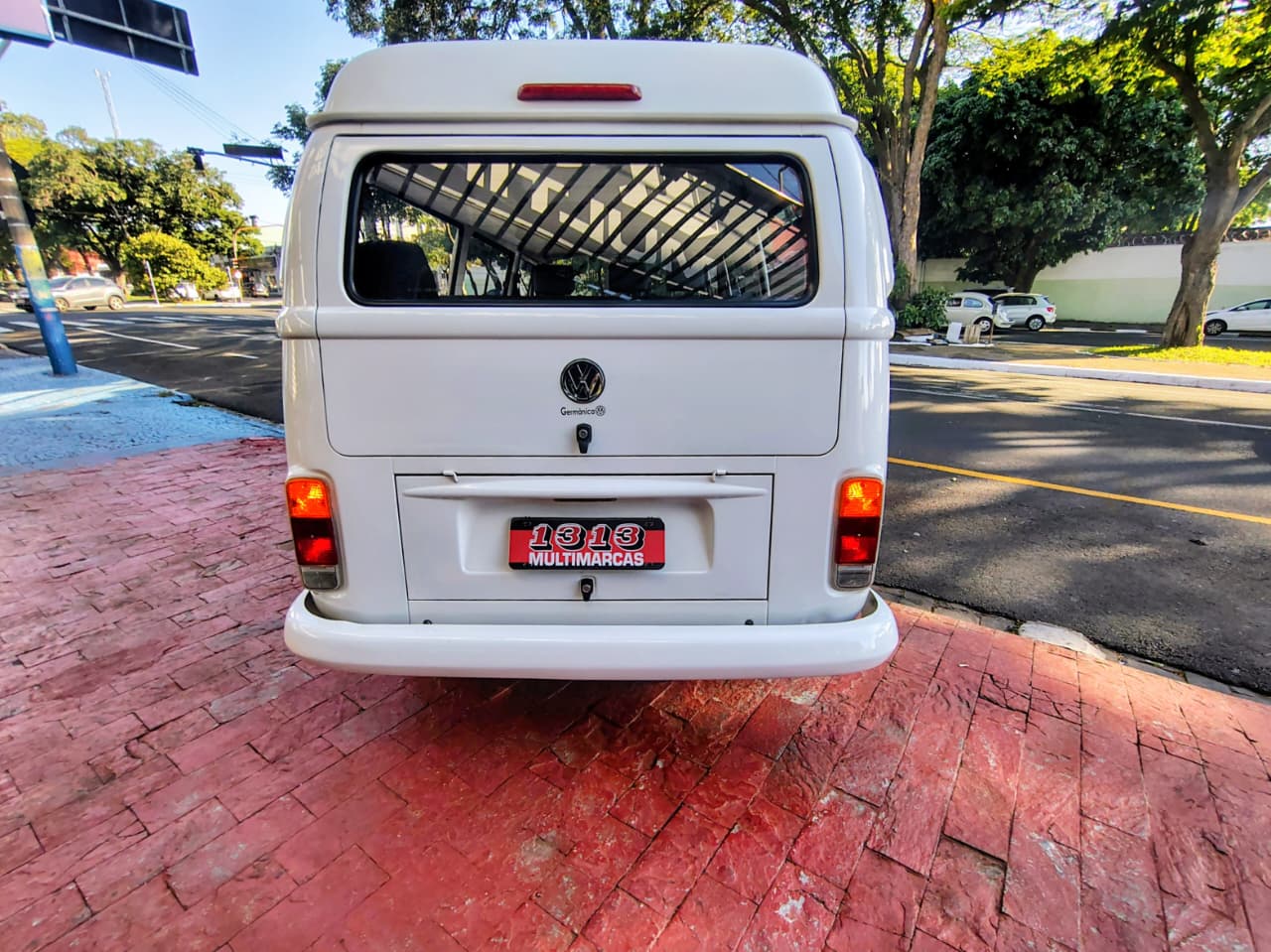 VOLKSWAGEN KOMBI