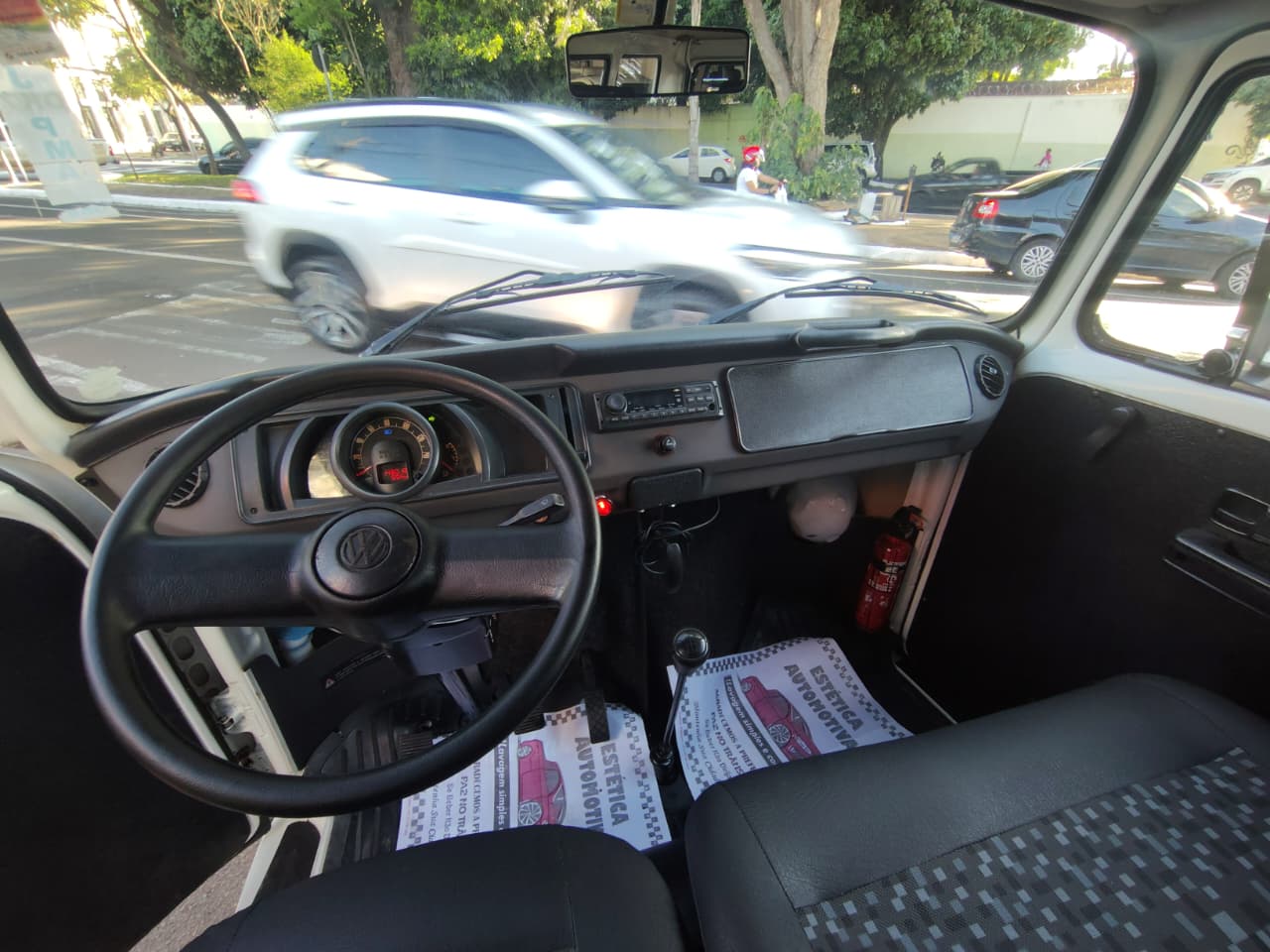 VOLKSWAGEN KOMBI