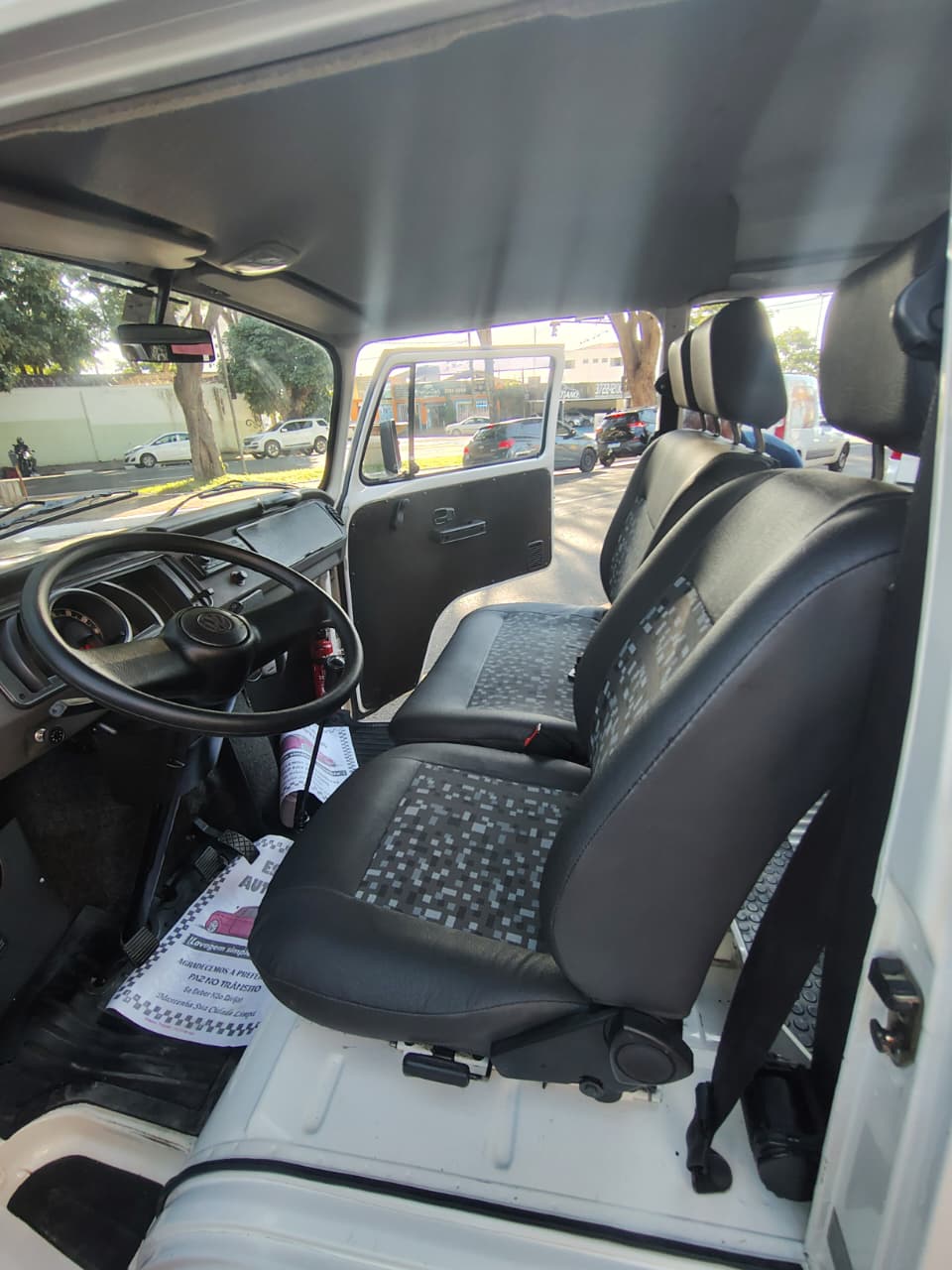 VOLKSWAGEN KOMBI