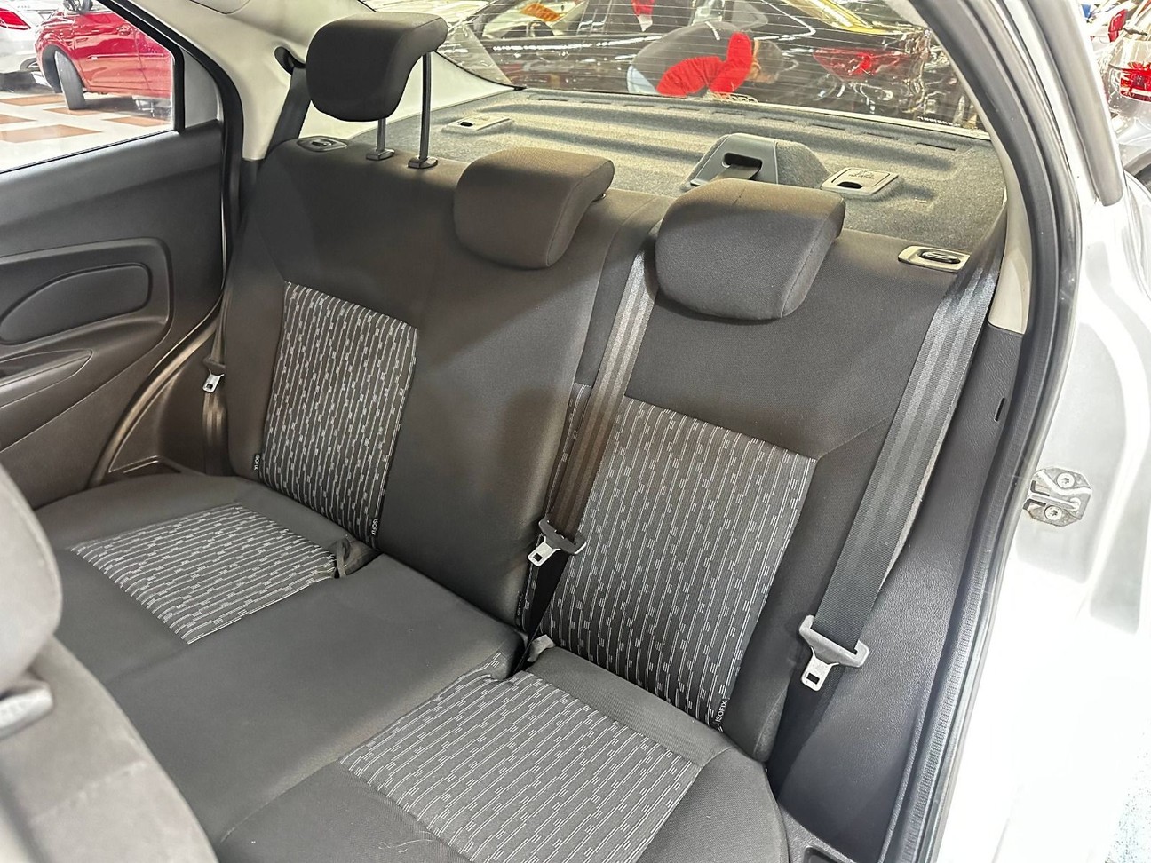 KA 1.0 TIVCT SE SEDAN