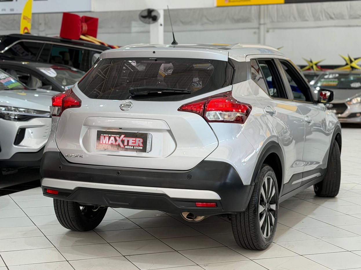 NISSAN KICKS