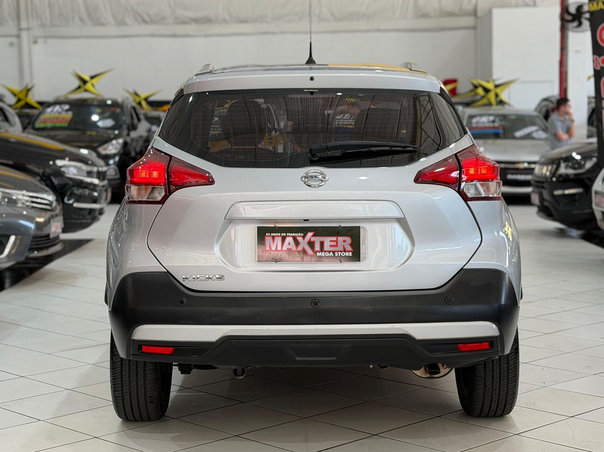 NISSAN KICKS