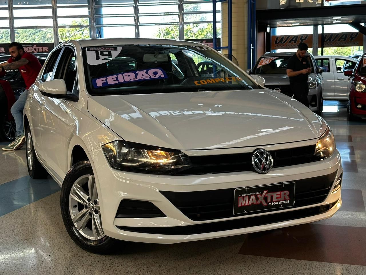 VOLKSWAGEN POLO