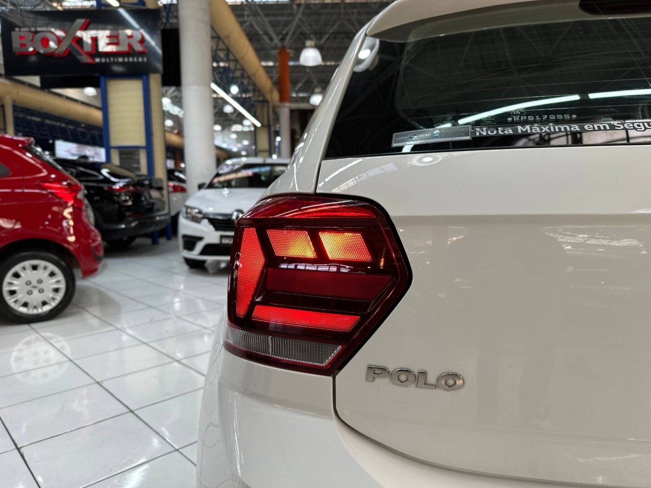 VOLKSWAGEN POLO