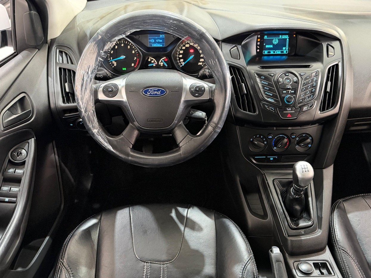 FORD FOCUS