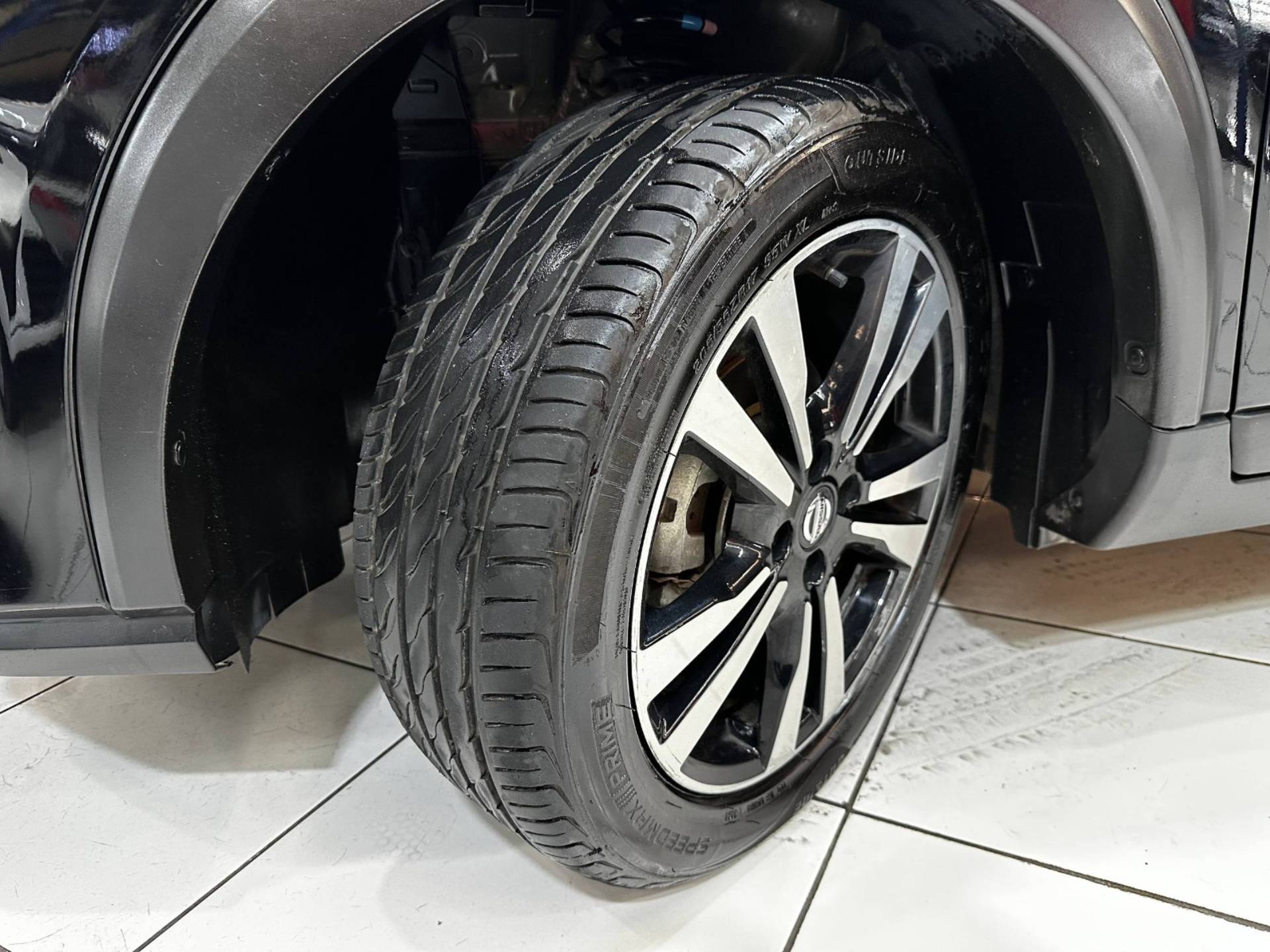 NISSAN KICKS