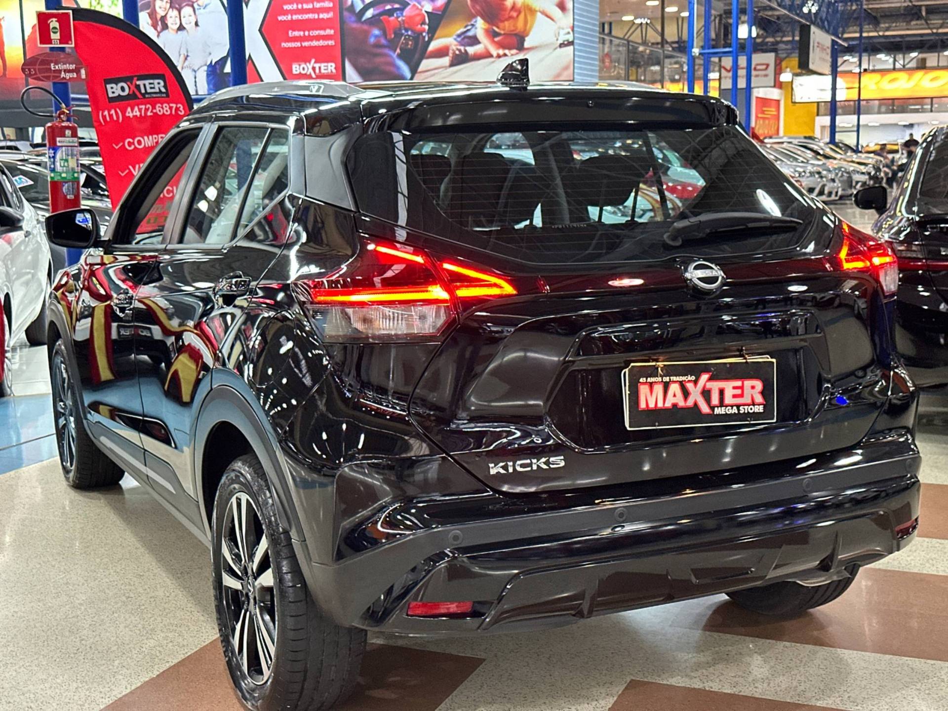 NISSAN KICKS