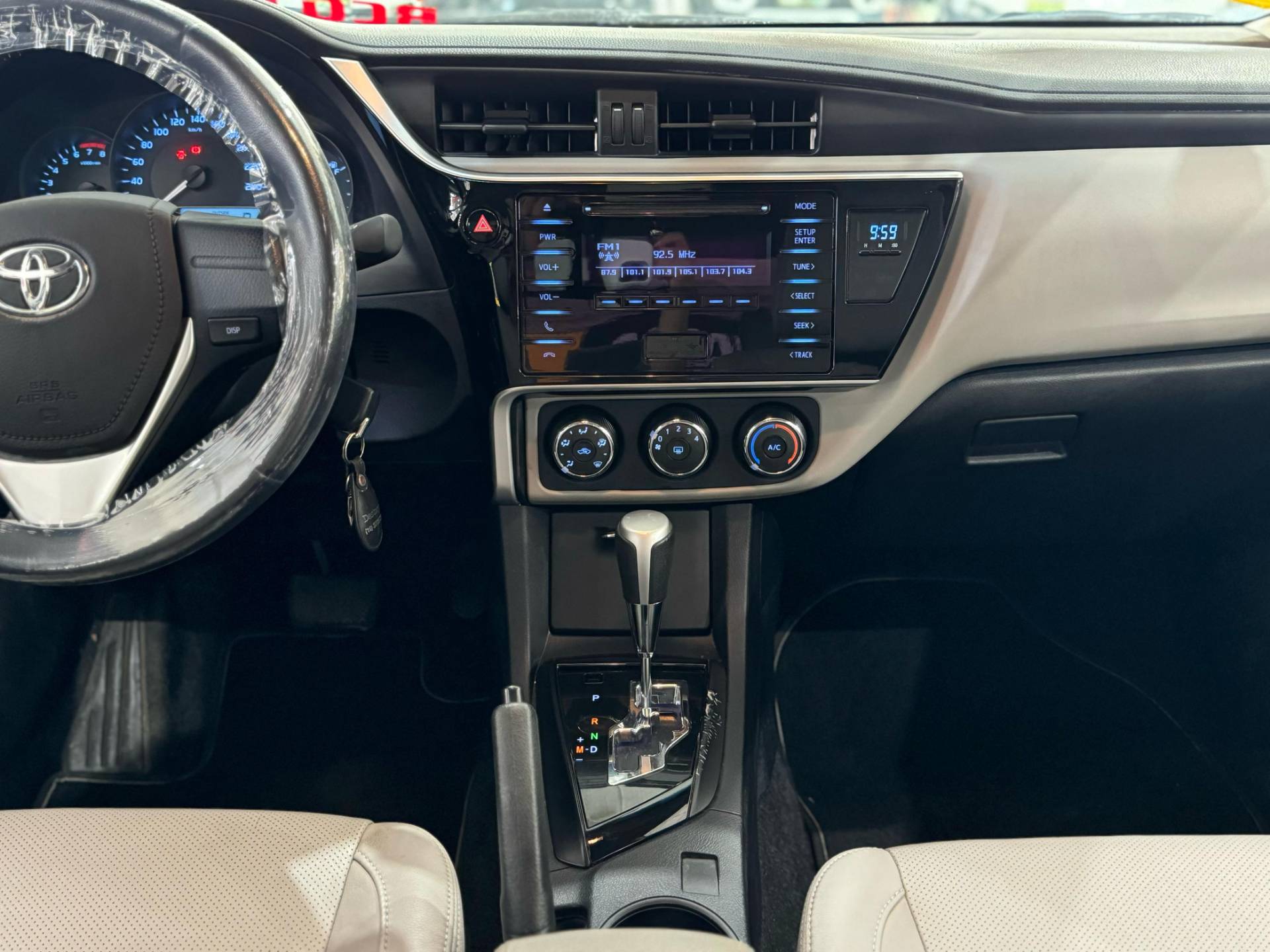 TOYOTA COROLLA