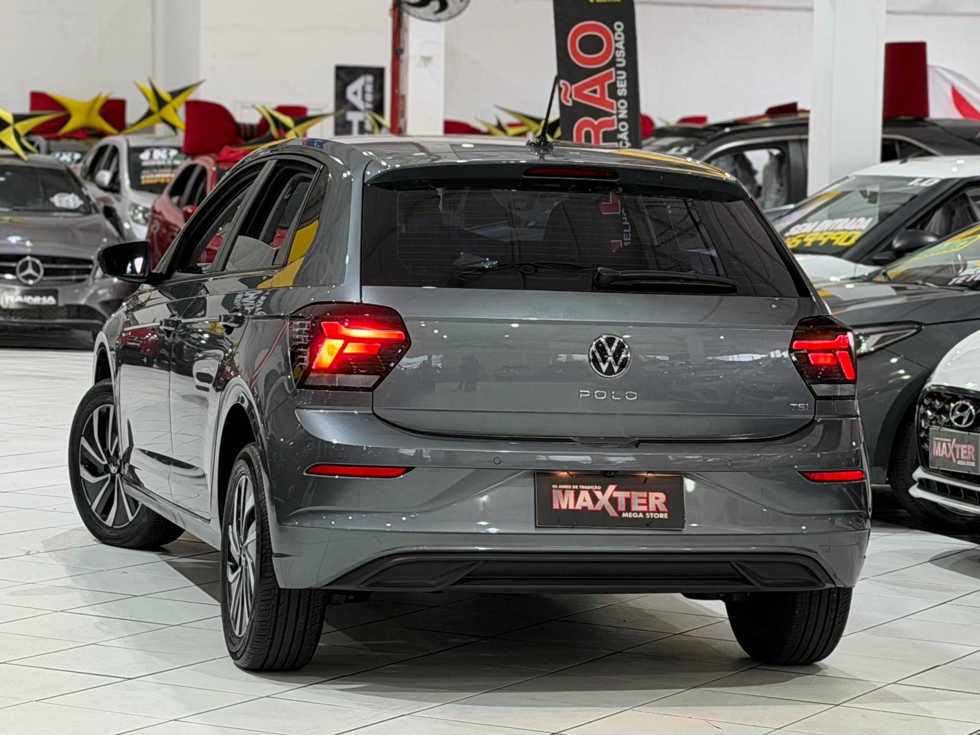 VOLKSWAGEN POLO