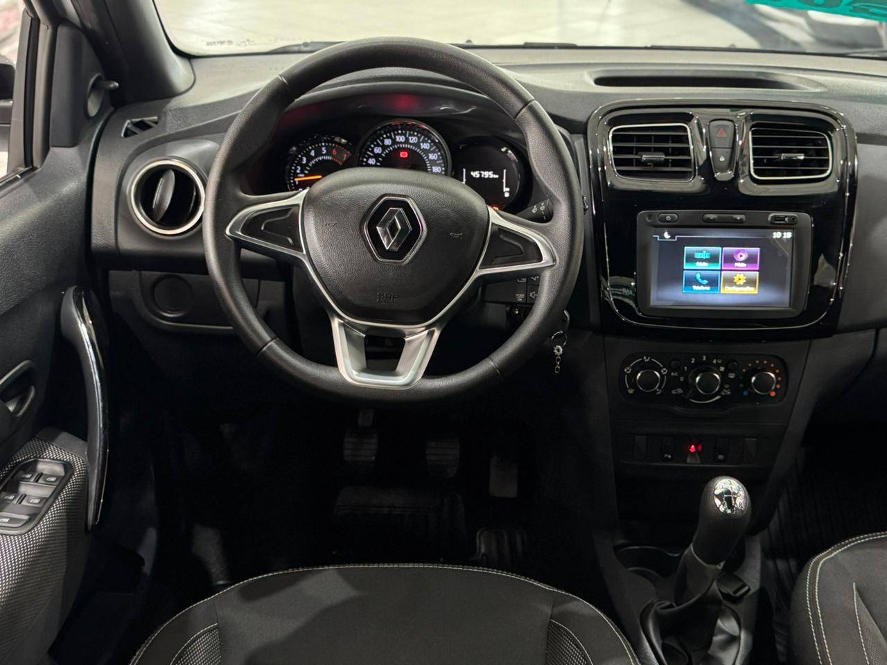 RENAULT LOGAN