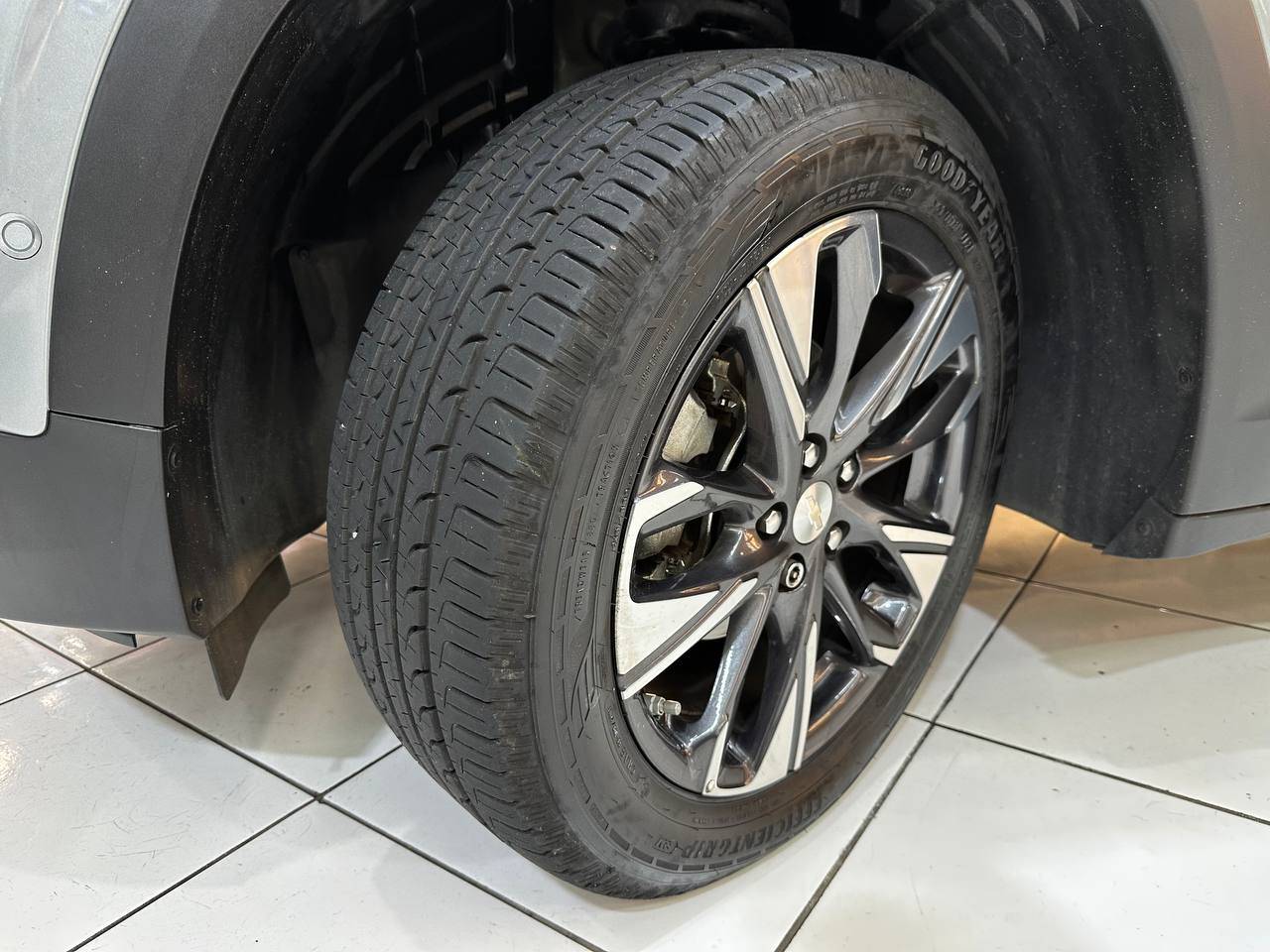 CHEVROLET TRACKER