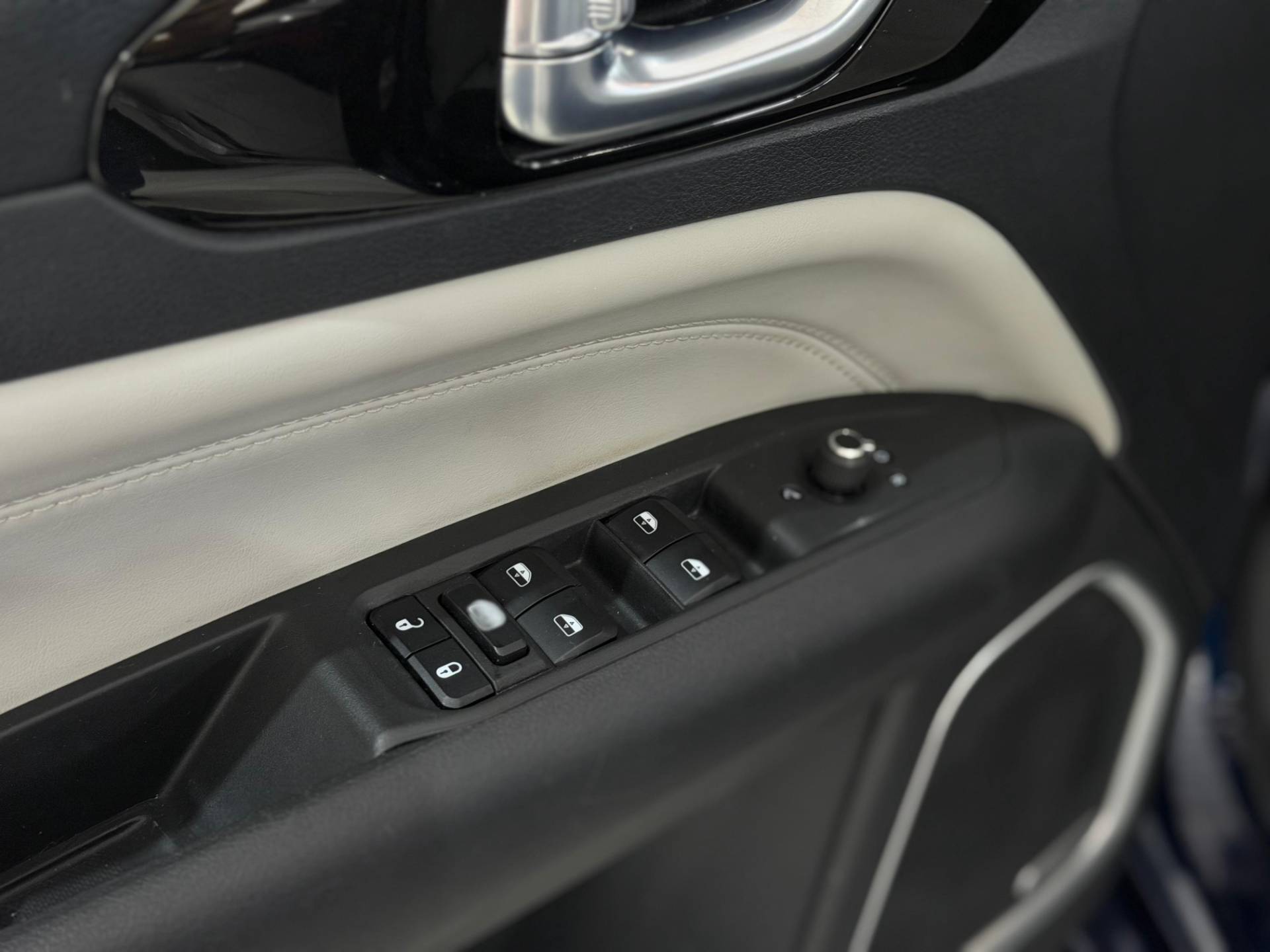 JEEP COMMANDER