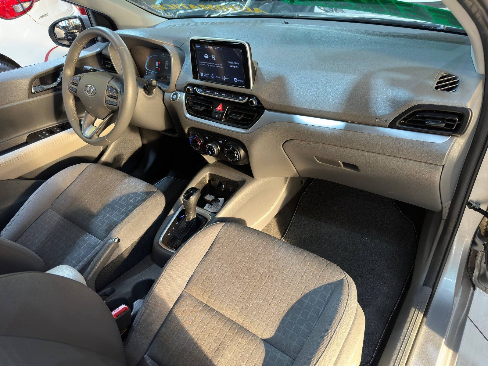HYUNDAI HB20S