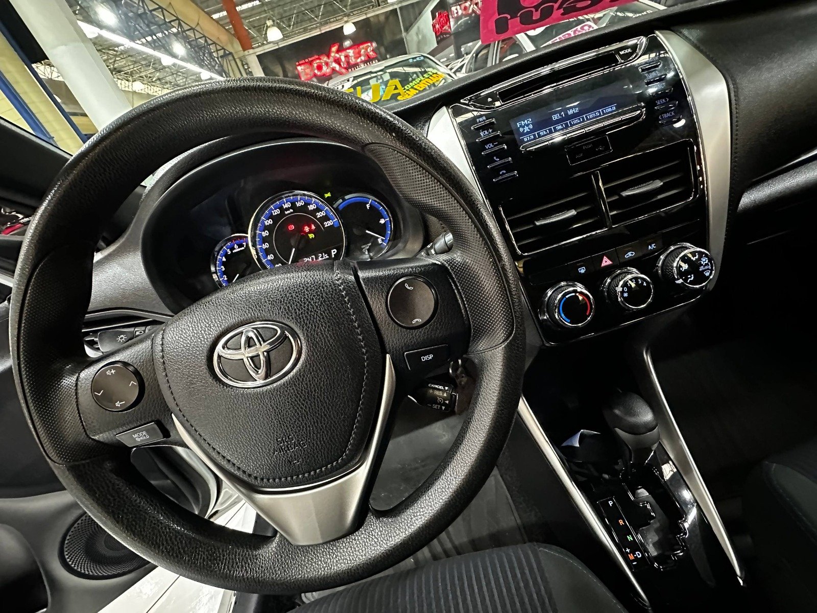 TOYOTA YARIS