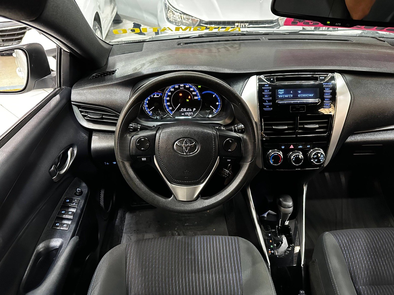 TOYOTA YARIS