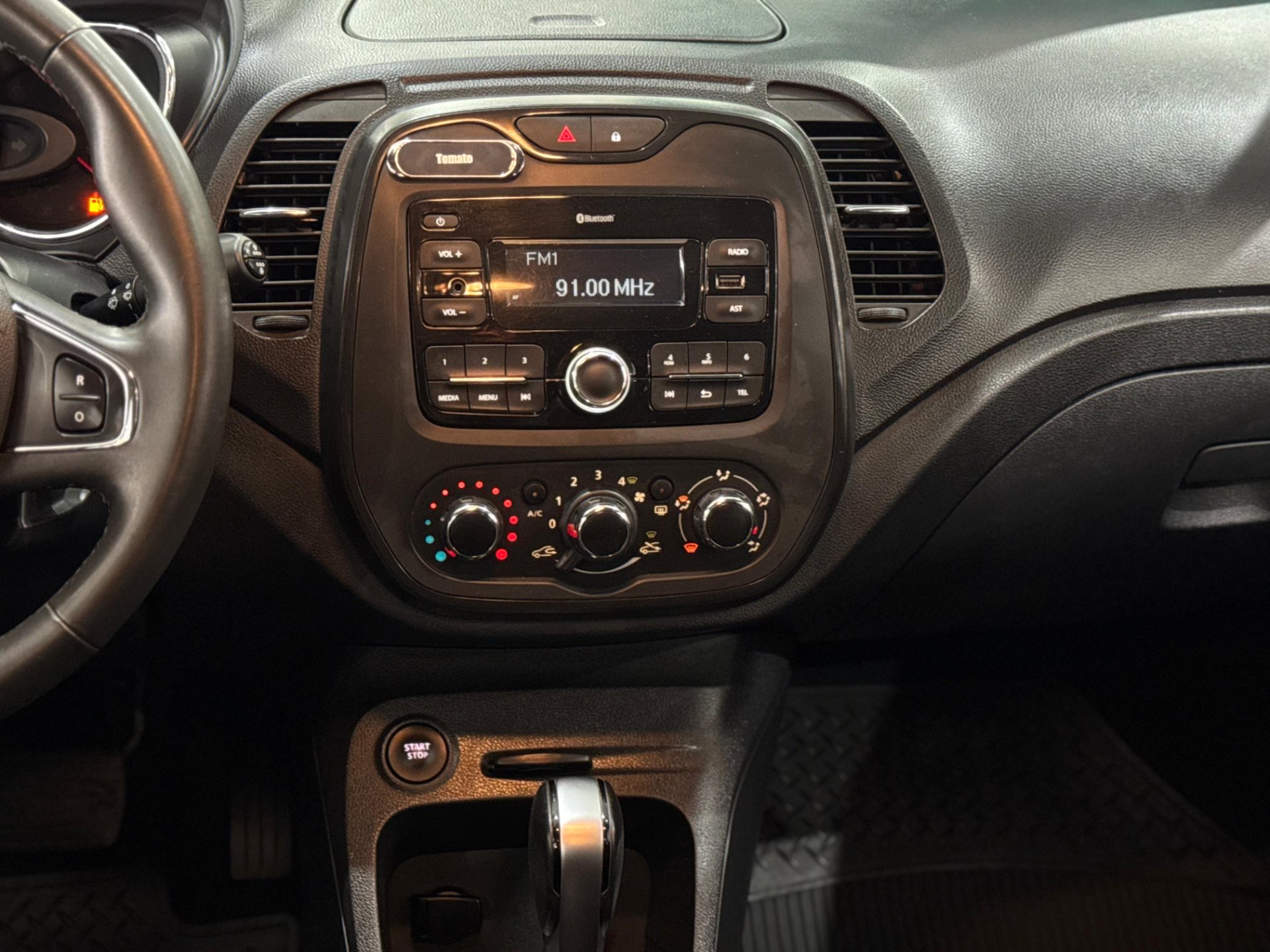 RENAULT CAPTUR