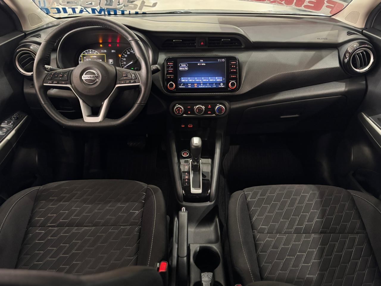 NISSAN KICKS
