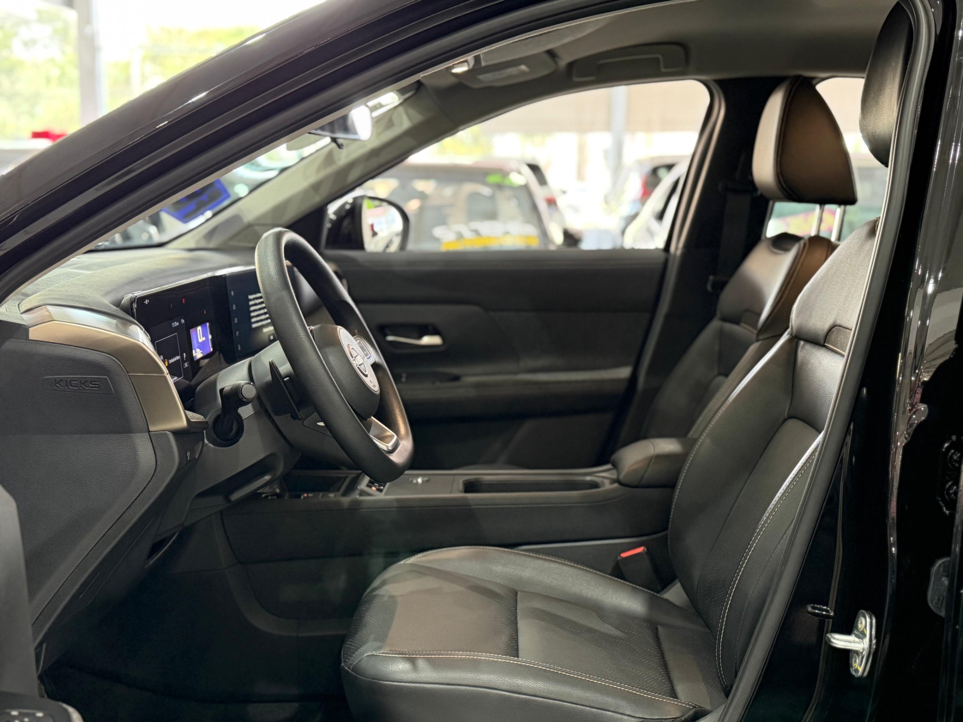 NISSAN KICKS