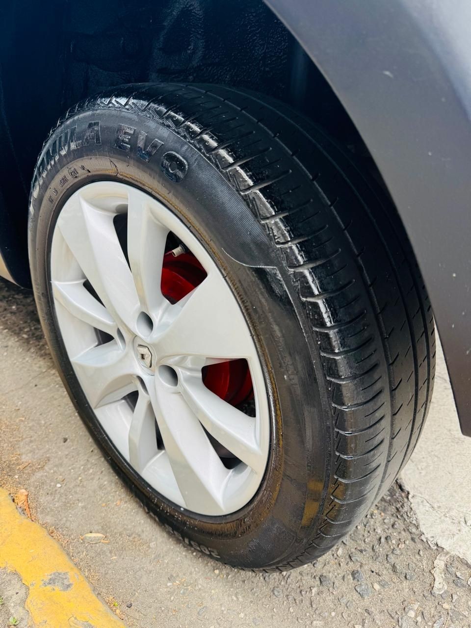 SANDERO 1.6 SL STEPWAY RIP CURL 16V