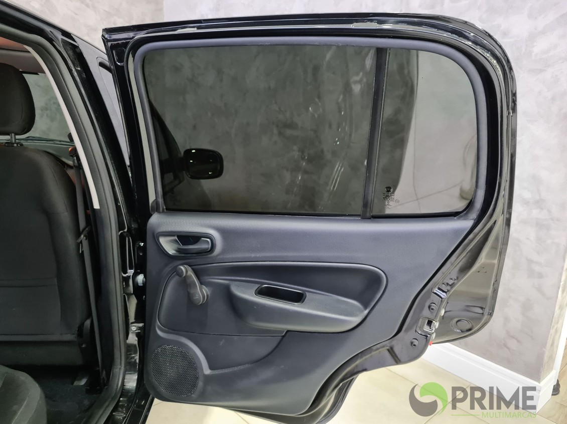 Car Image 19