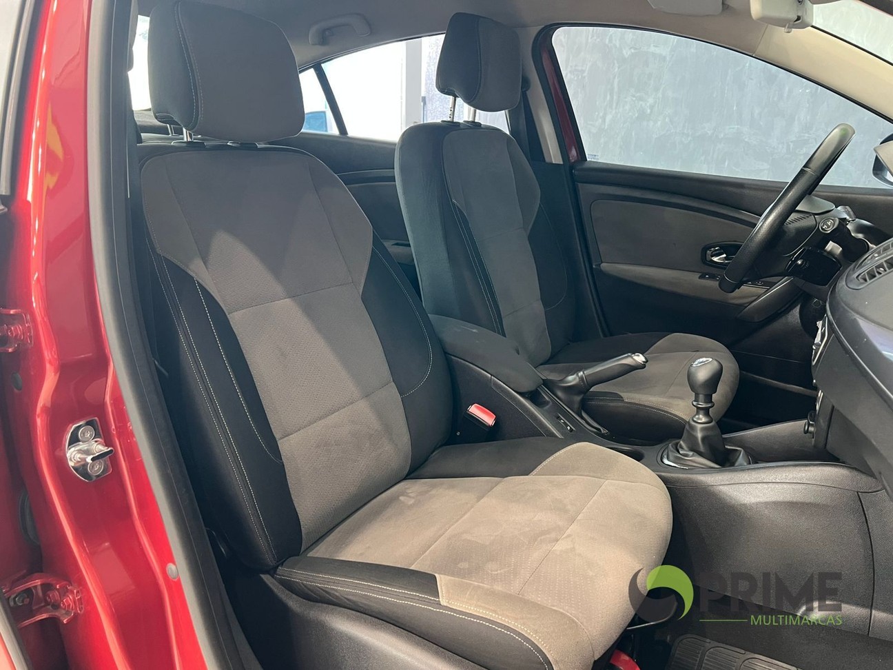 Car Image 13