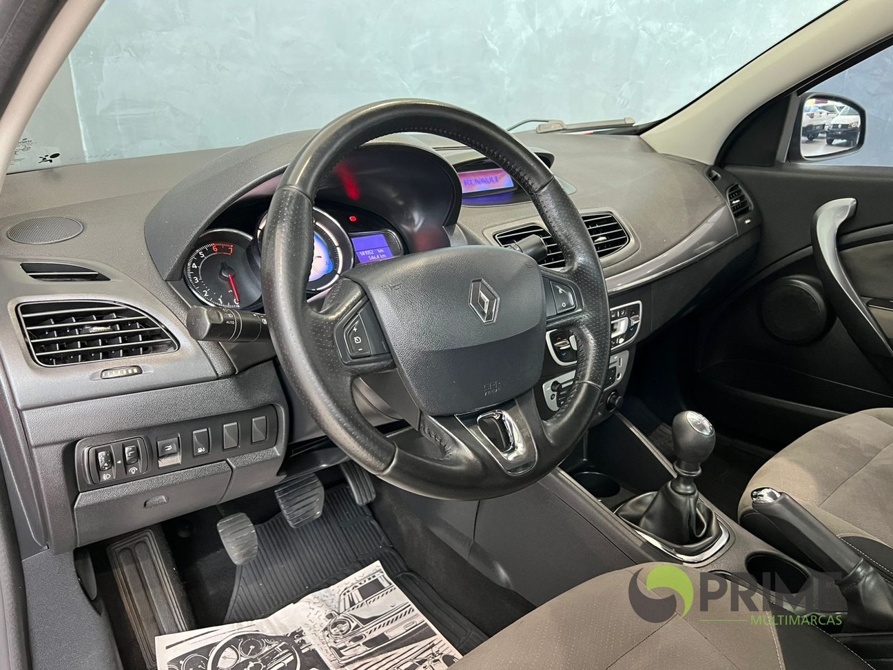 Car Image 16