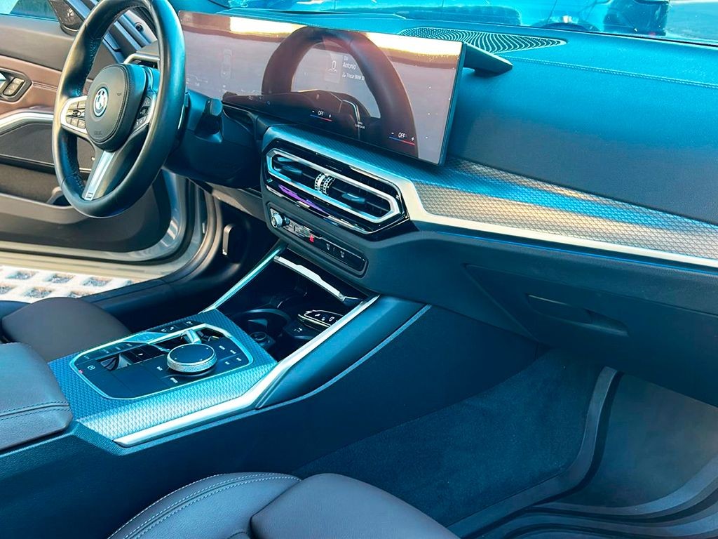 BMW 330e