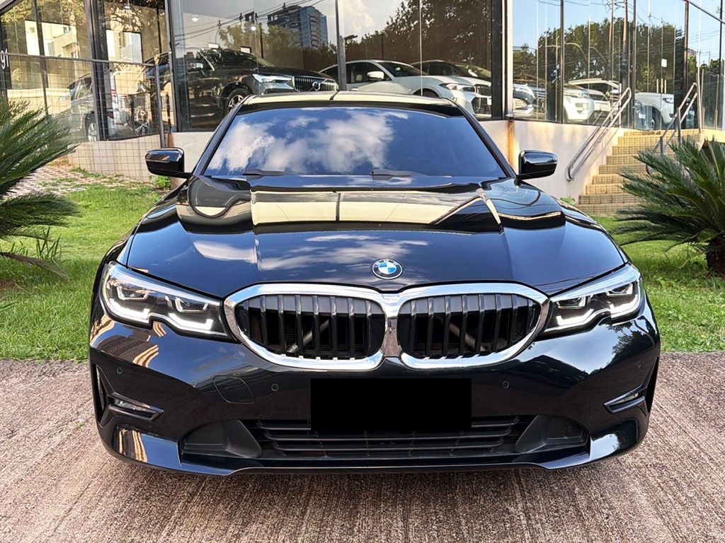 BMW 320i