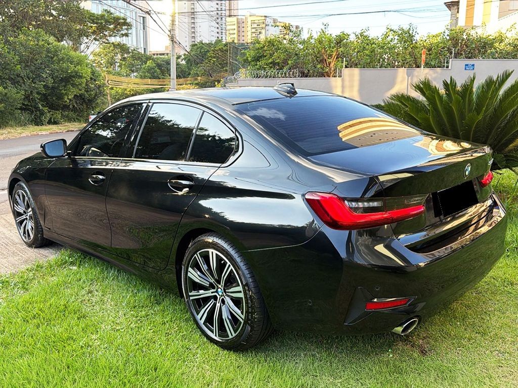 BMW 320i