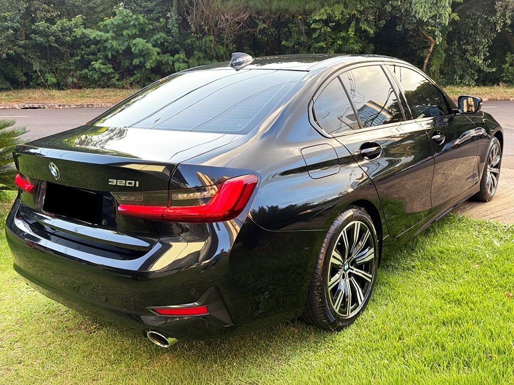 BMW 320i