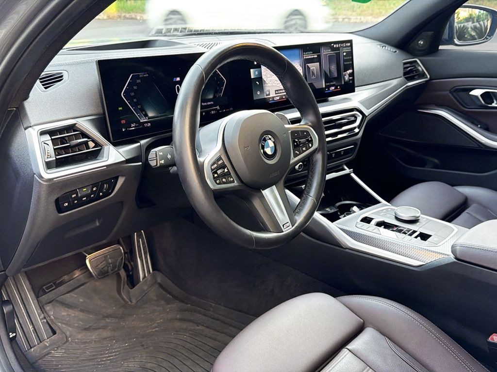 BMW 320i