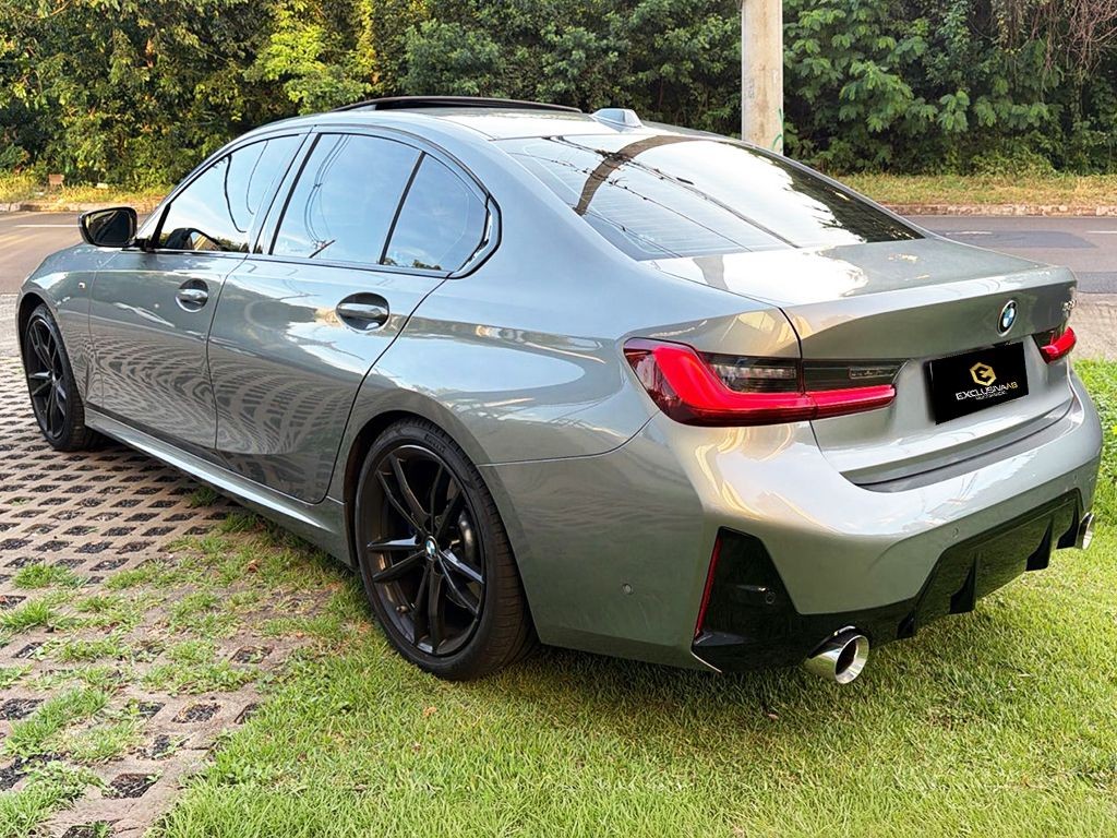BMW 320i