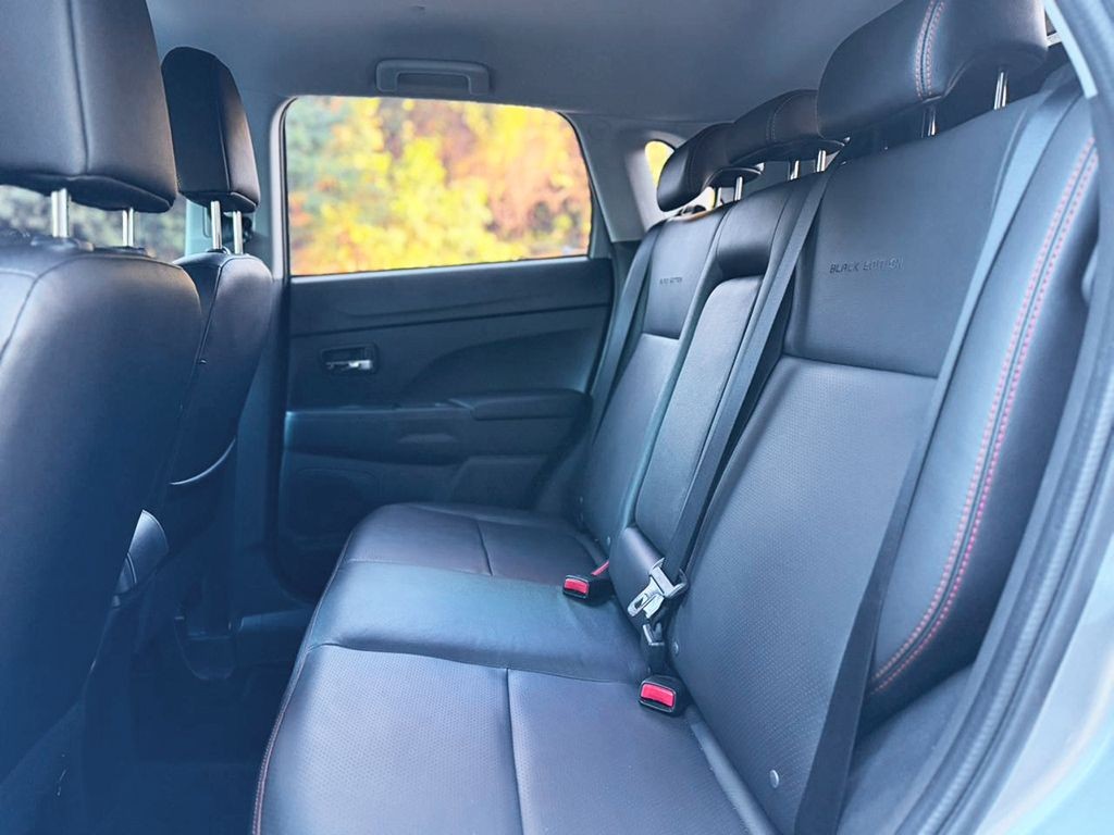 MITSUBISHI OUTLANDER SPORT