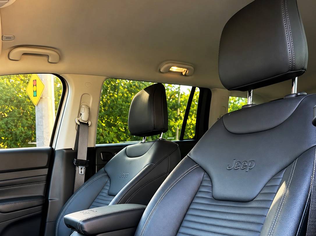 JEEP COMMANDER