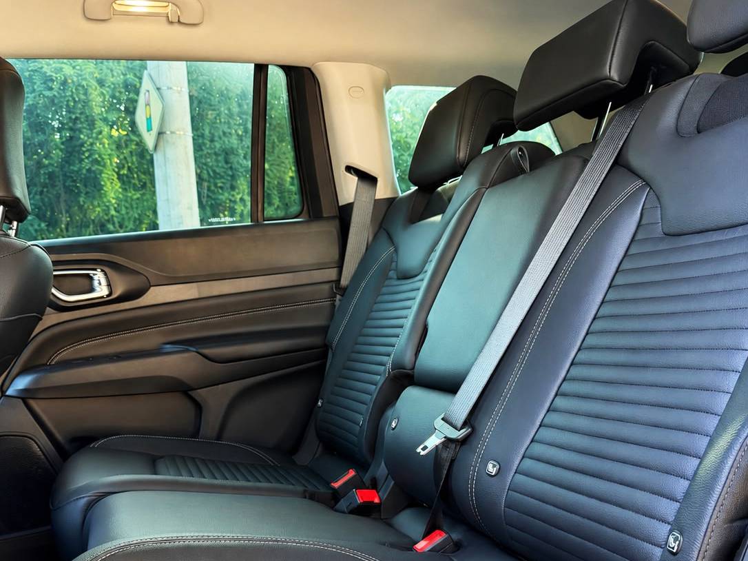 JEEP COMMANDER